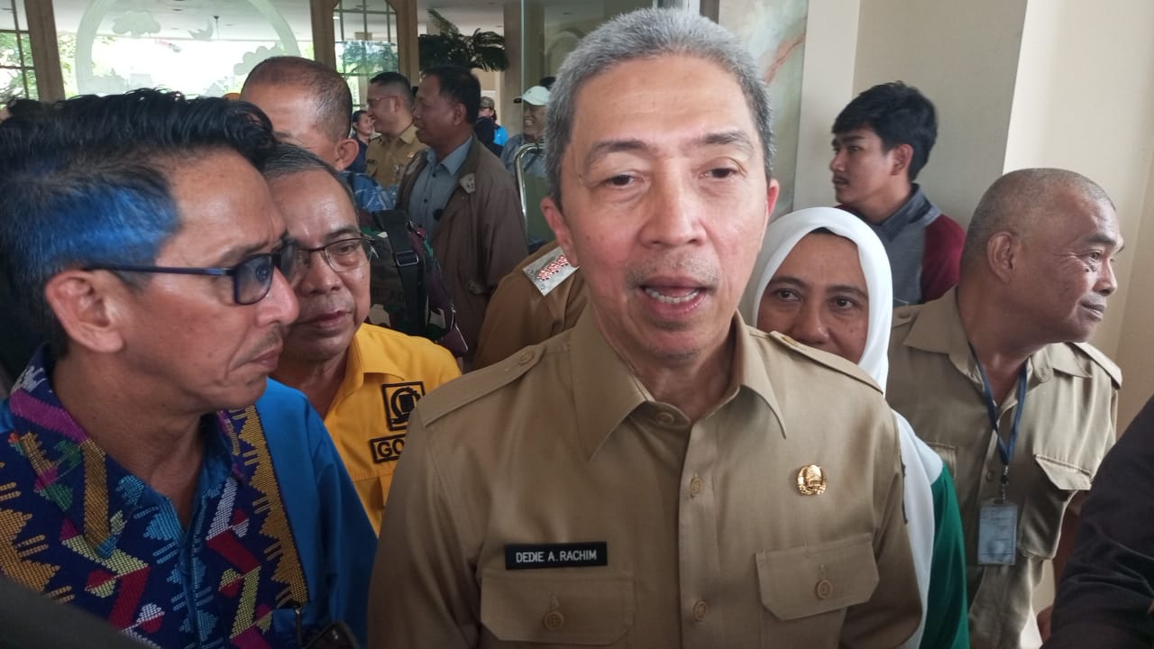 Wali Kota Dedie Tegaskan Batas Usia Angkot 20 Tahun Harus Dipatuhi